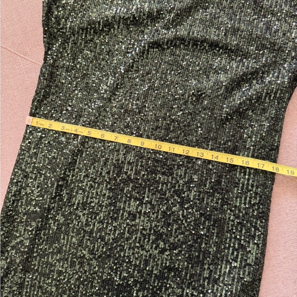 Cable & Gauge Green Sequin Short Sleeve Dress - Picture 11 of 11